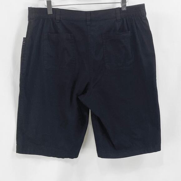 KAREN SCOTT Black Straight Fit Tailored Chino Short - Picture 4 of 8